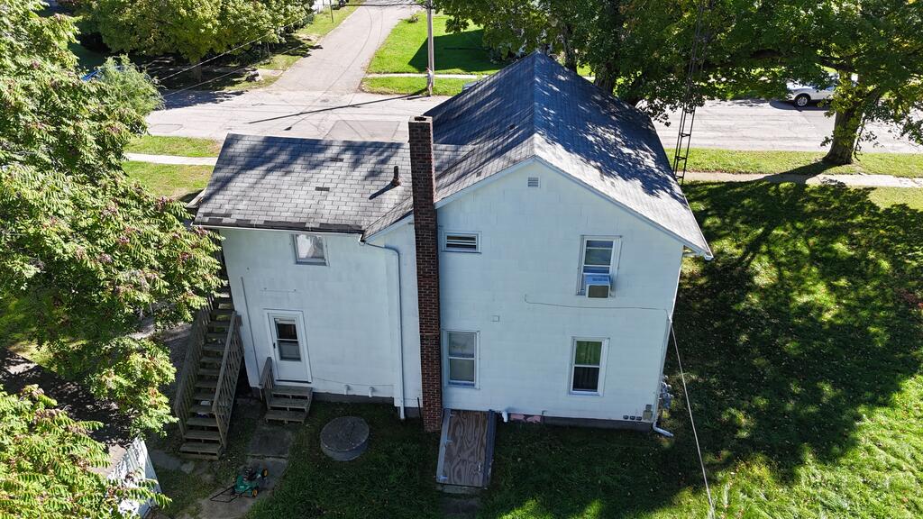 100 Second Street Property Photo 6