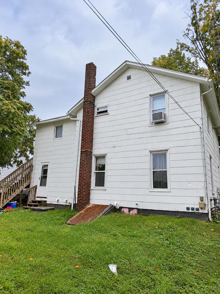 100 Second Street Property Photo 13