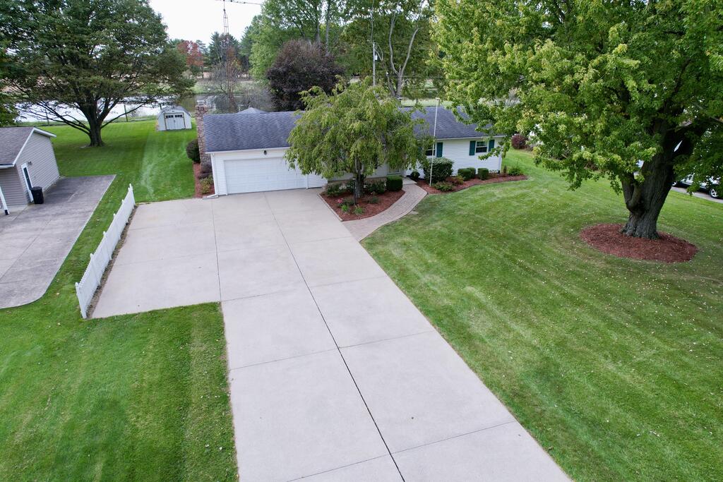 3076 Oak Dr Property Photo 1