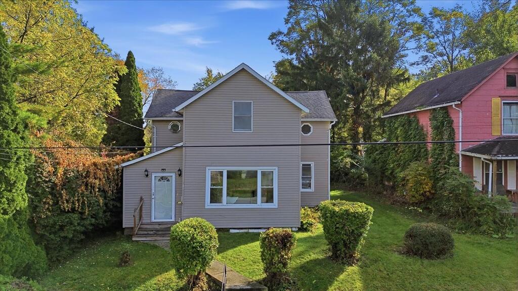 315 Hammond Avenue Property Photo 1