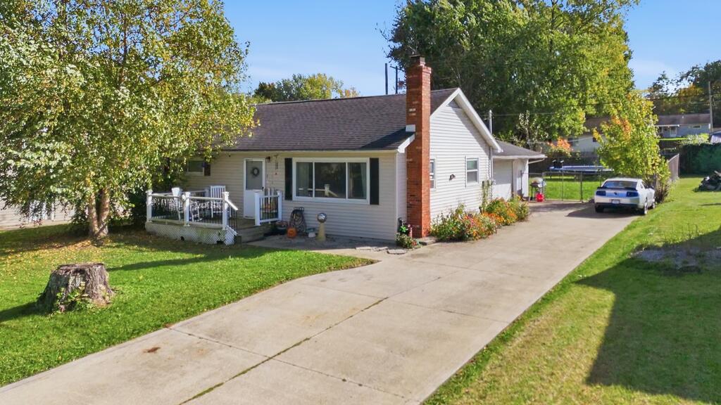 1970 Farmdale Road Property Photo 1