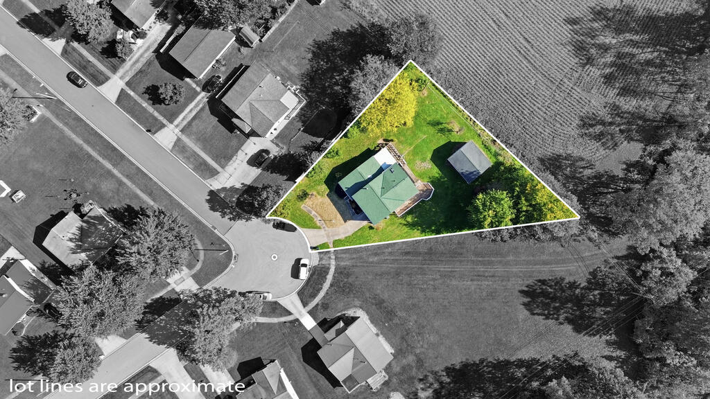 426 Tanglewood Drive Property Photo 3