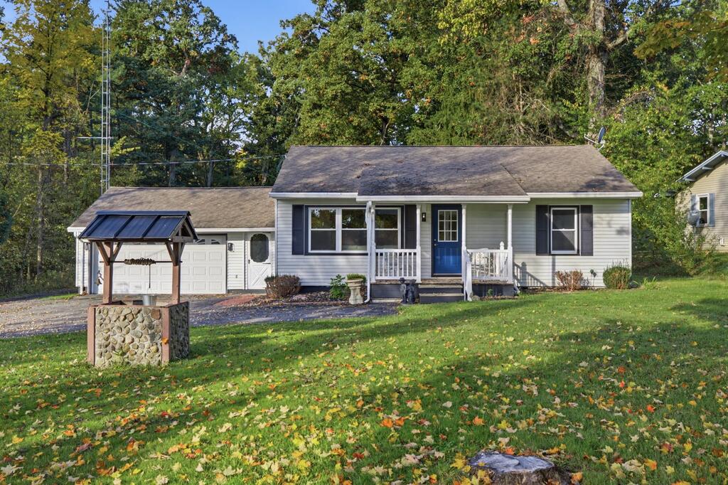 1294 State Route 100 Property Photo 1
