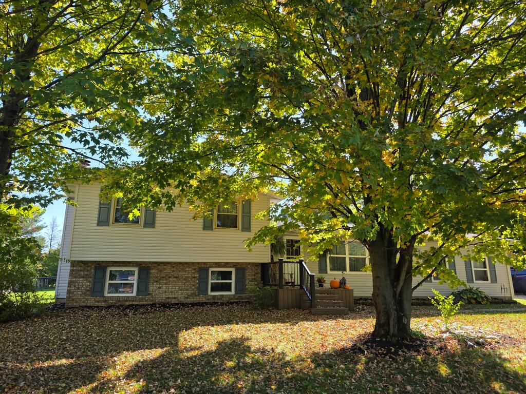 6105 Houseman Road Property Photo 1