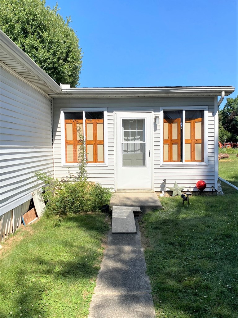 105 Grove Street Property Photo 15
