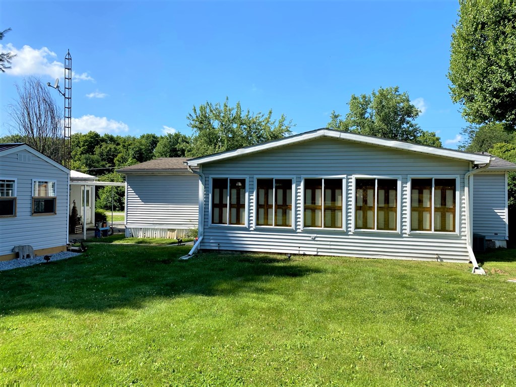 105 Grove Street Property Photo 18