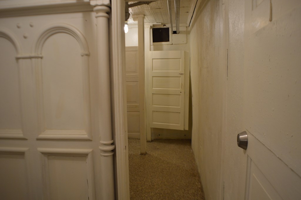 112 W Mansfield St Property Photo 34