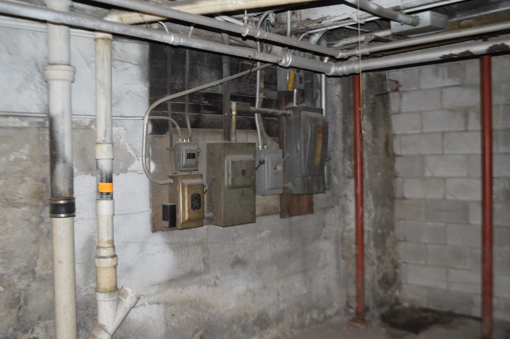112 W Mansfield St Property Photo 44
