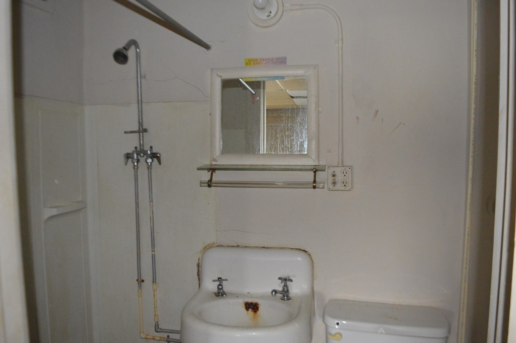112 W Mansfield St Property Photo 51