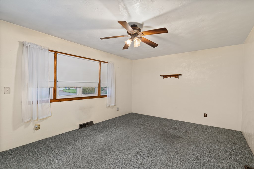 512 Mcbride Rd Property Photo 3