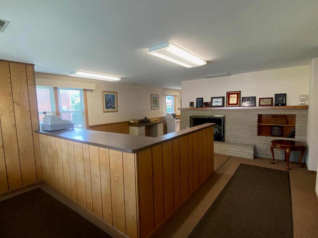 1111 Lexington Ave Property Photo 9