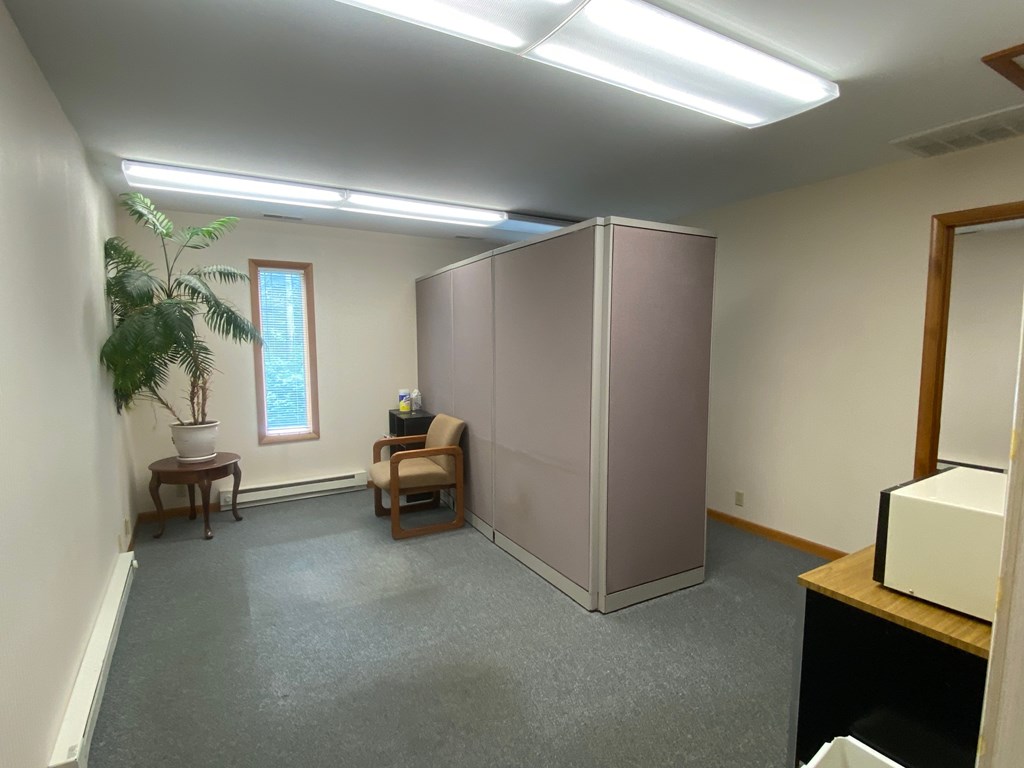 1111 Lexington Ave Property Photo 16