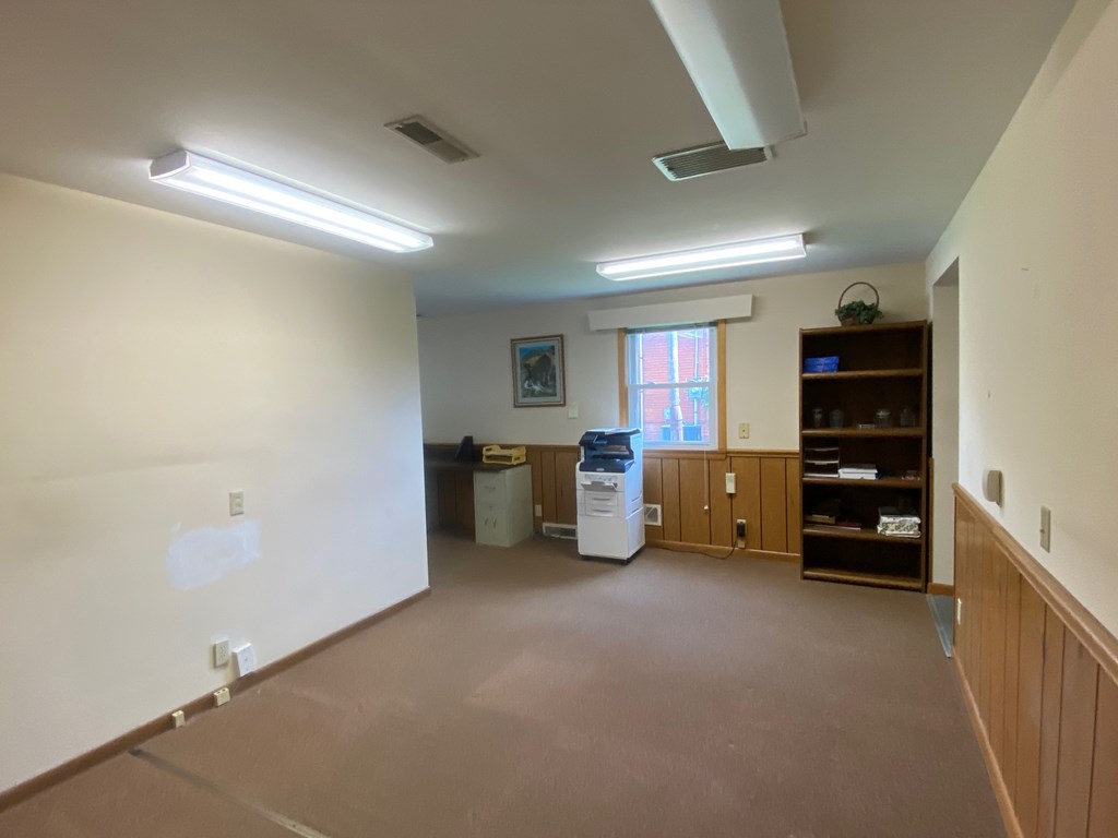 1111 Lexington Ave Property Photo 18