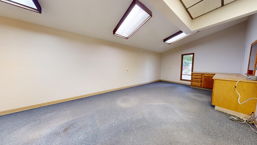315 Crestwood Drive Property Photo 13