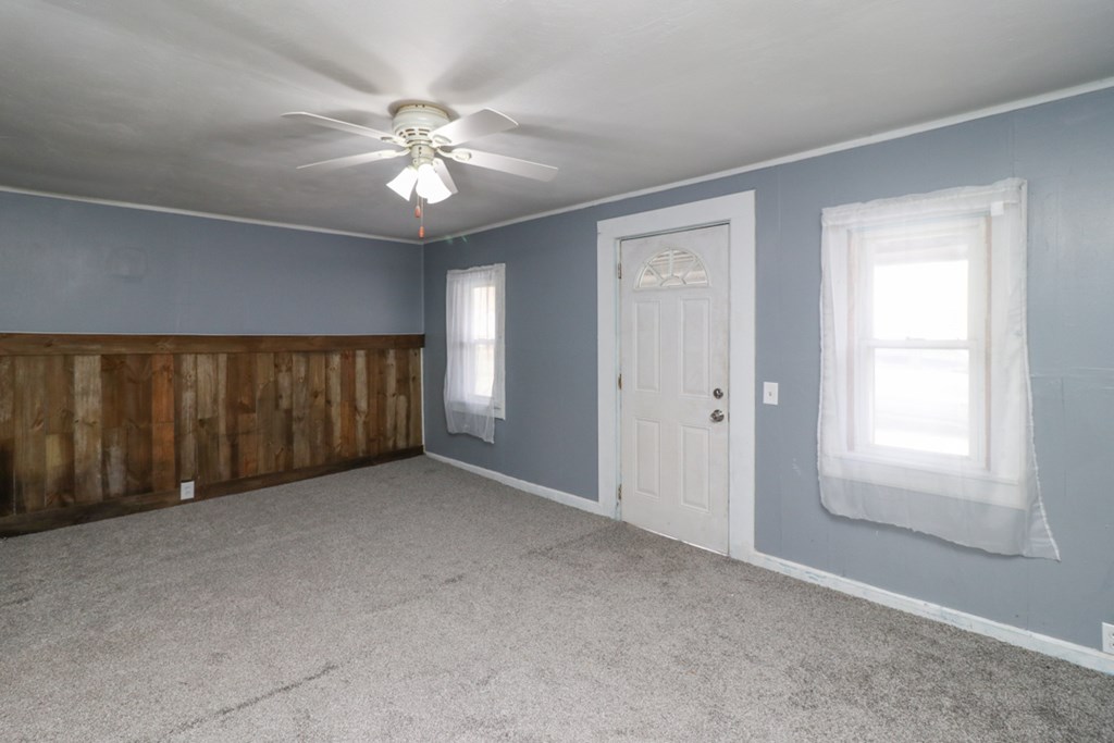 293 Pomerene Property Photo 5