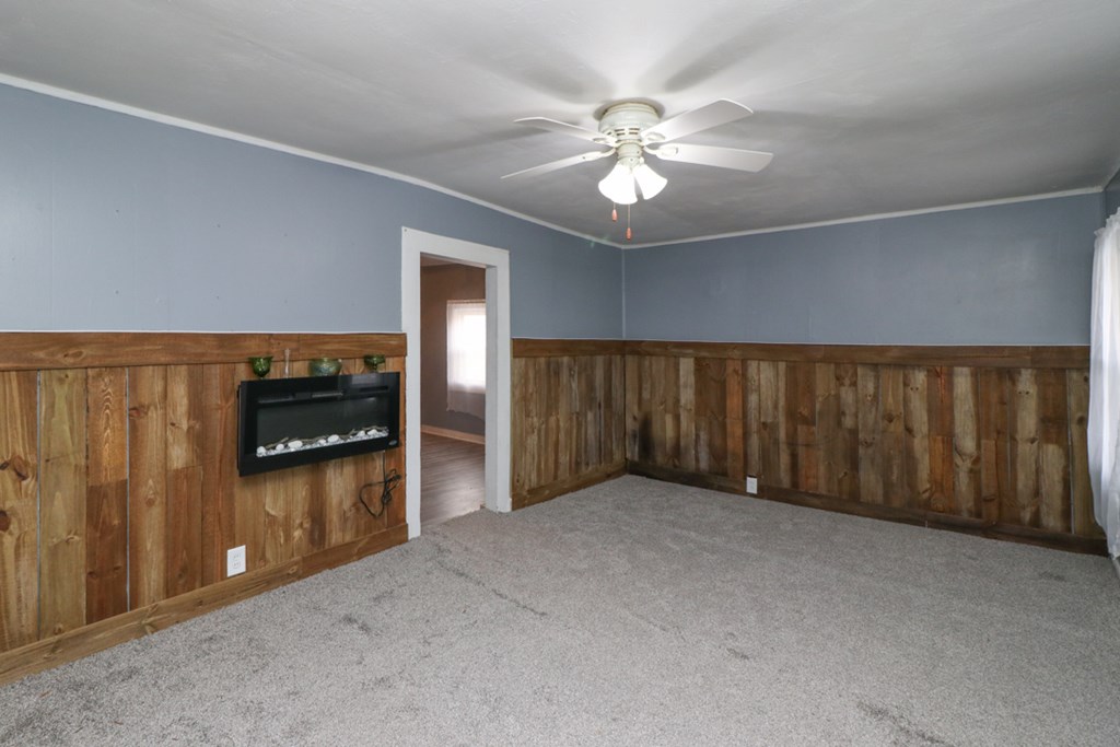 293 Pomerene Property Photo 7