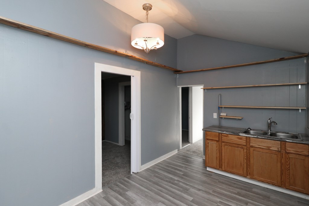 293 Pomerene Property Photo 10