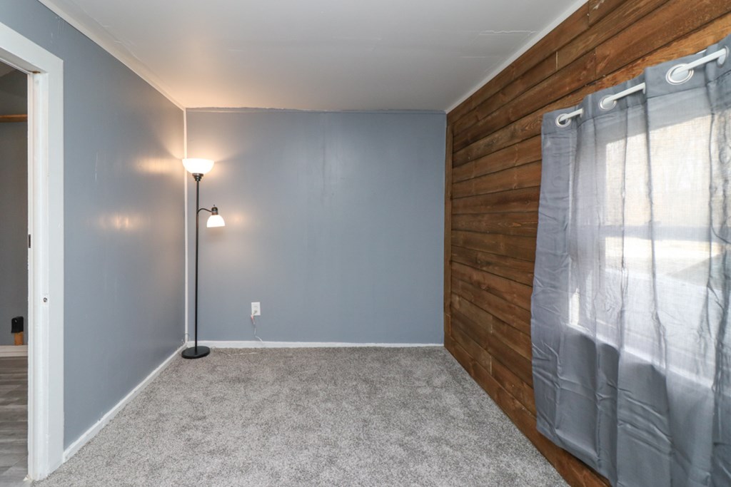 293 Pomerene Property Photo 13