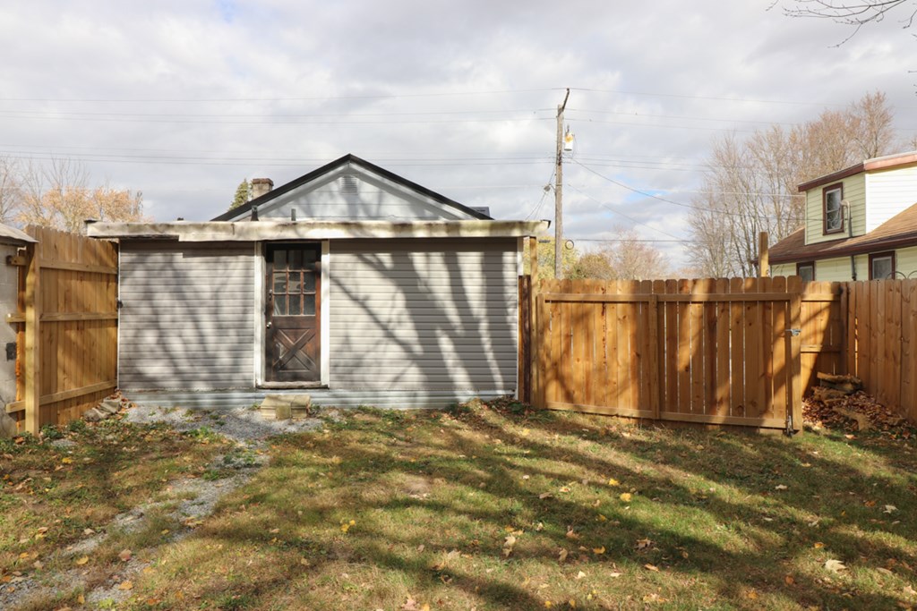 293 Pomerene Property Photo 19