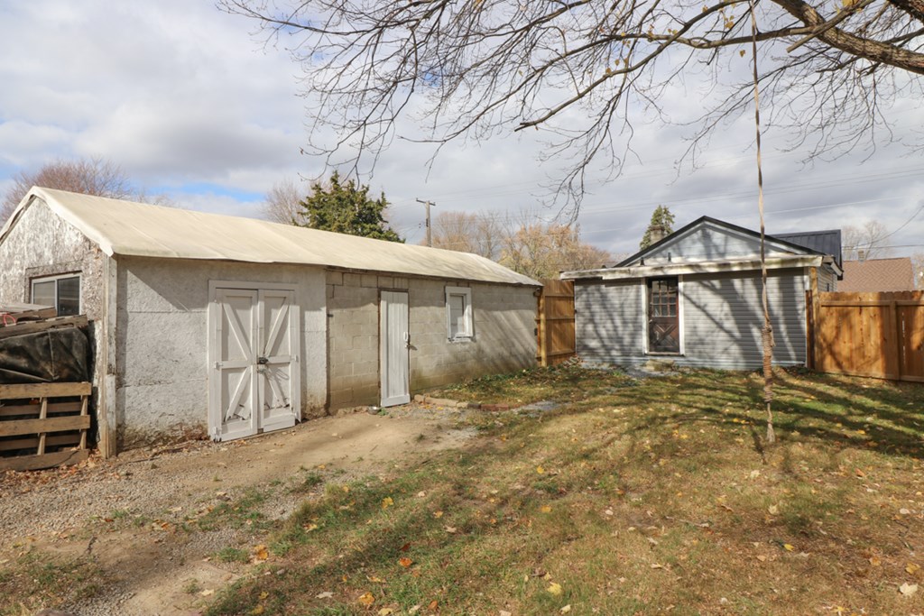 293 Pomerene Property Photo 20