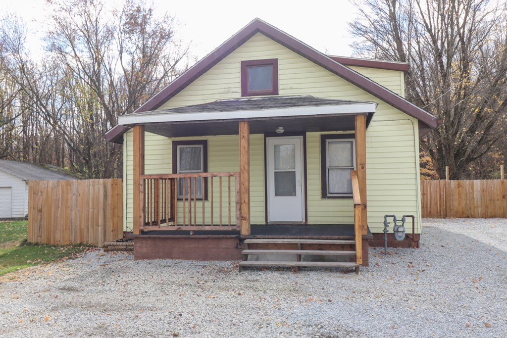 291 Pomerene Property Photo 3