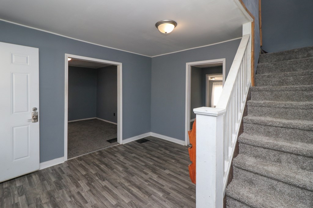 291 Pomerene Property Photo 9
