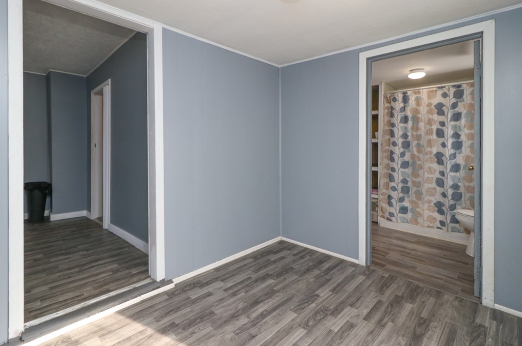 291 Pomerene Property Photo 15