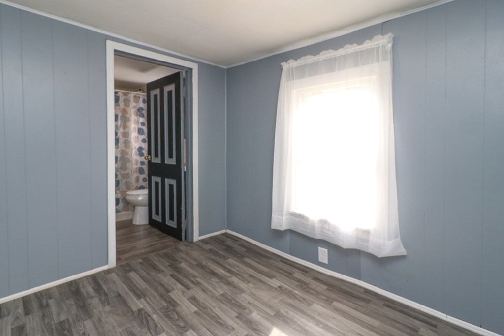 291 Pomerene Property Photo 16