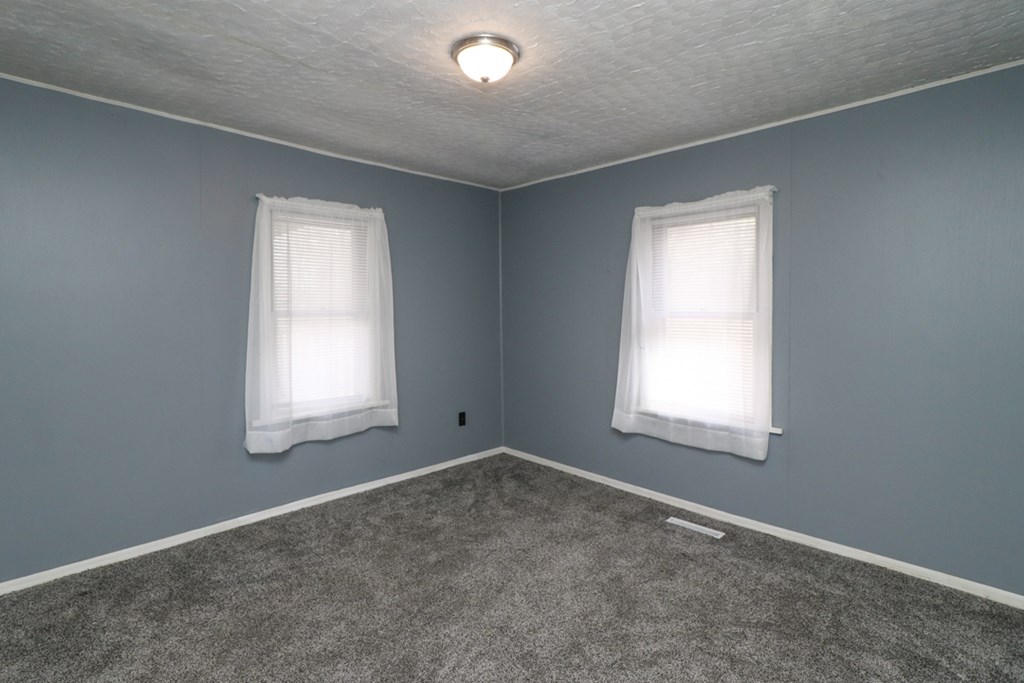 291 Pomerene Property Photo 22
