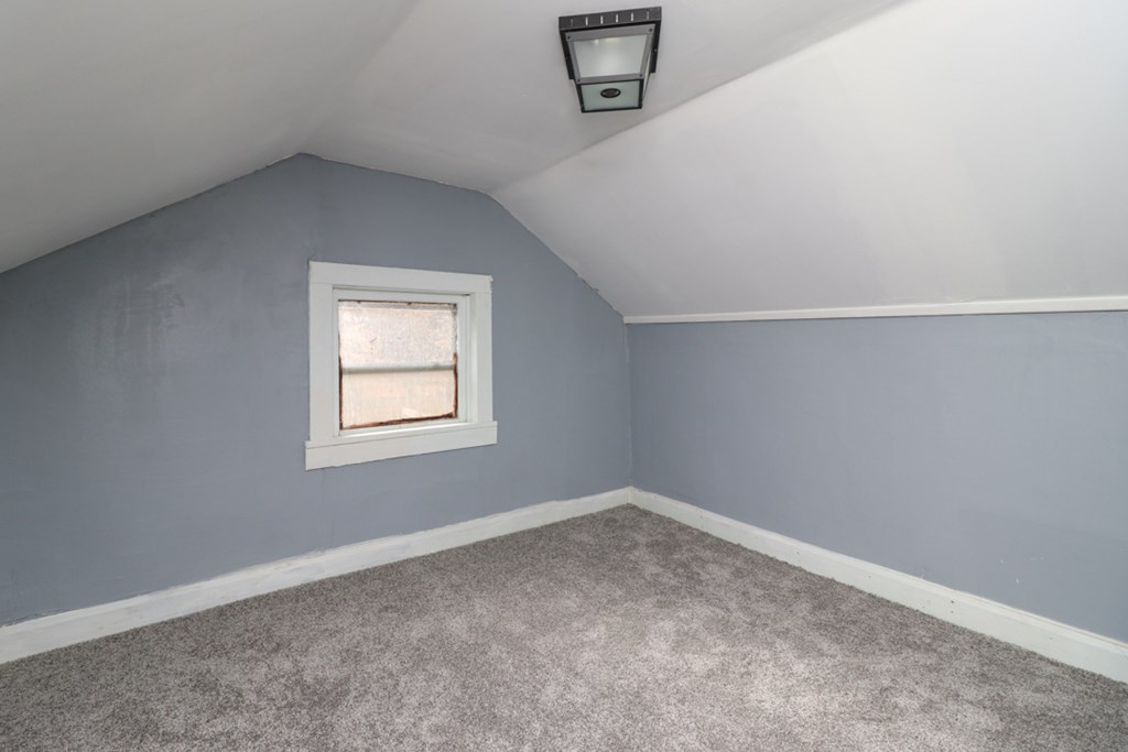291 Pomerene Property Photo 24