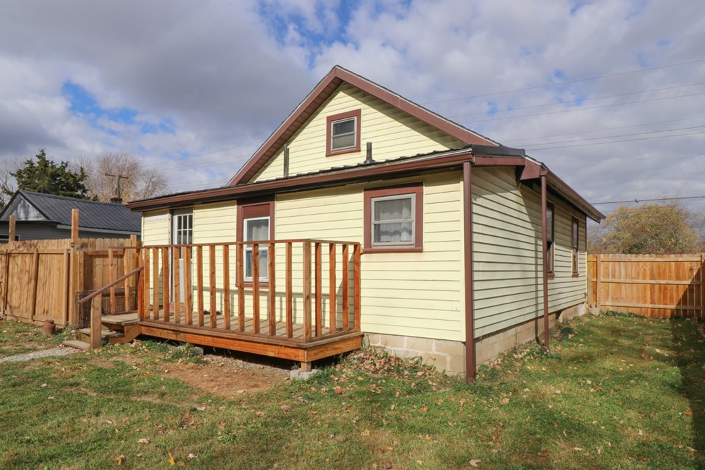 291 Pomerene Property Photo 26