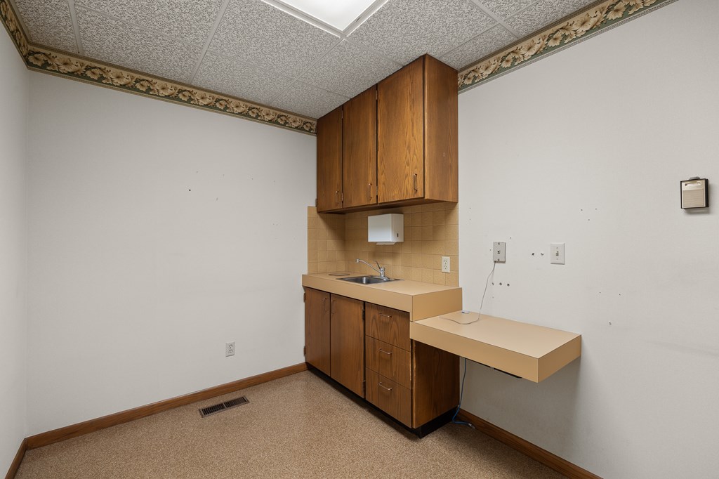 370 Cline Ave. Property Photo 13