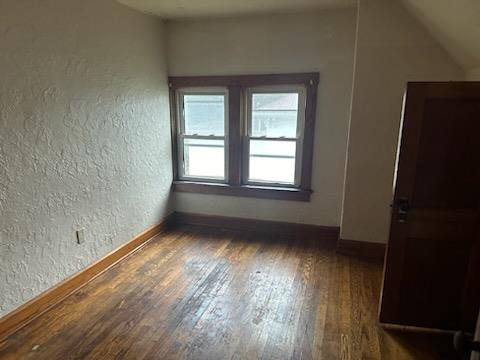 225 W 4th St Property Photo 12