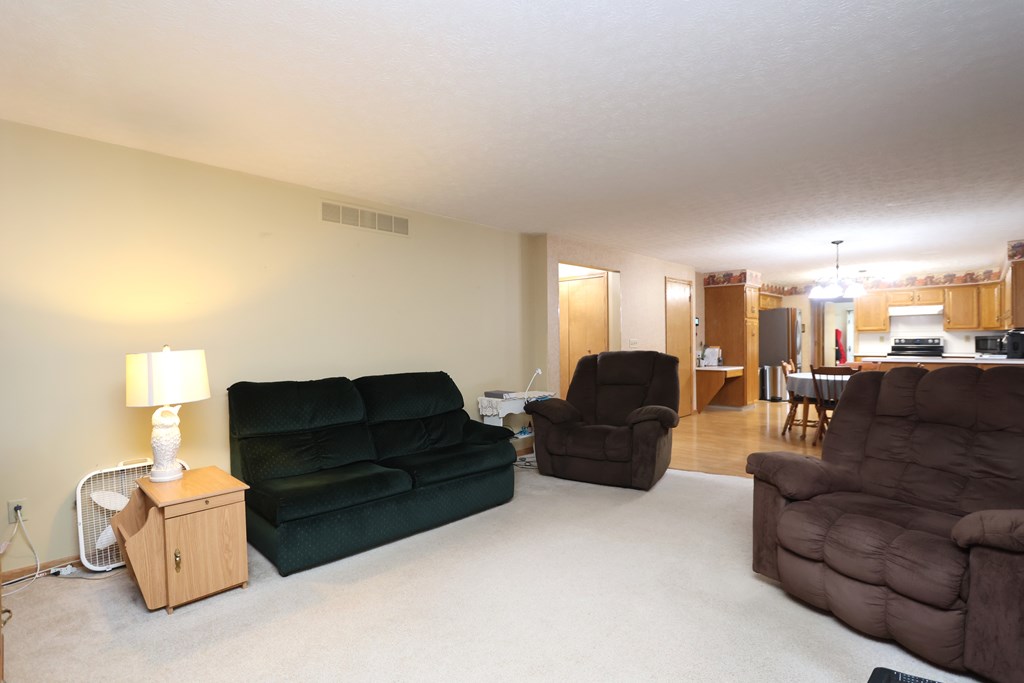 3895 Chatfield Center Road Property Photo 8