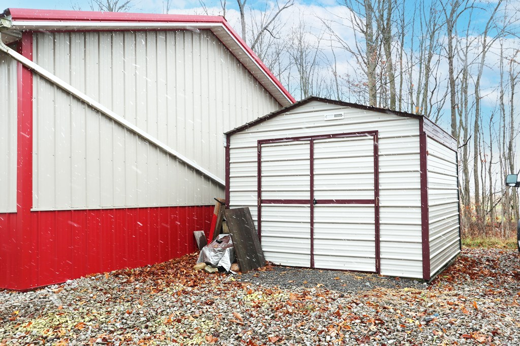 3895 Chatfield Center Road Property Photo 43