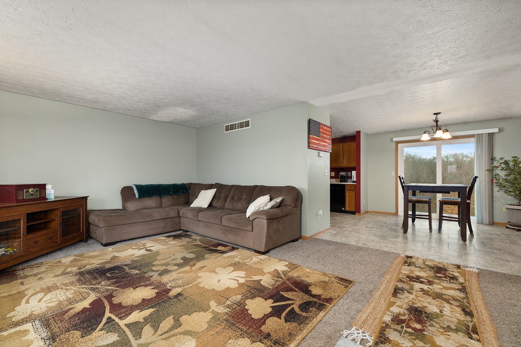 371 Woodruff Rd. Property Photo 6