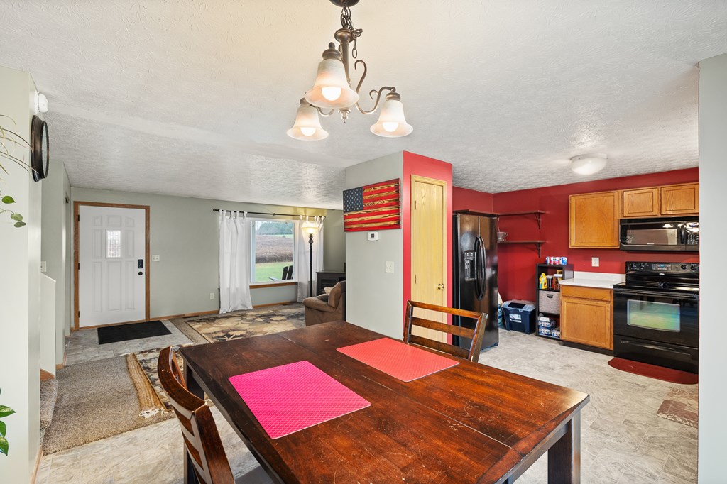 371 Woodruff Rd. Property Photo 8