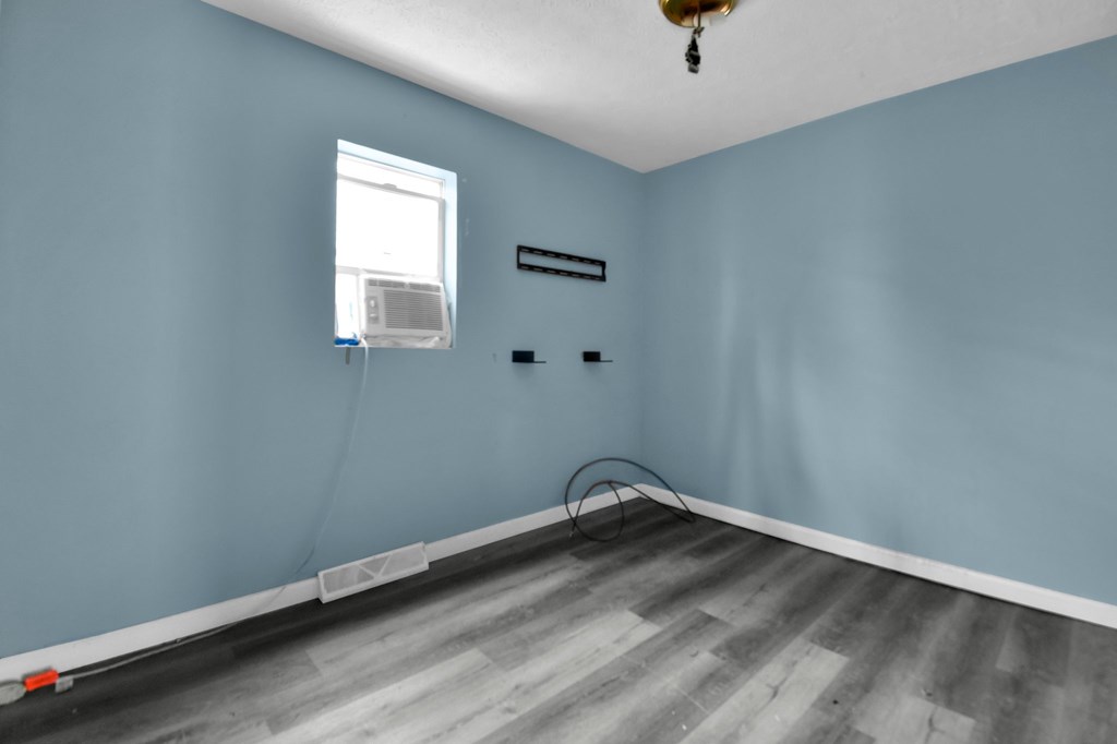 364 Blaine Avenue Property Photo 13