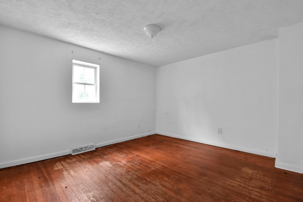 364 Blaine Avenue Property Photo 15