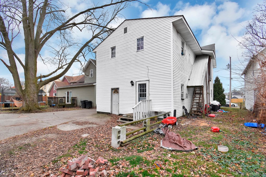 364 Blaine Avenue Property Photo 20