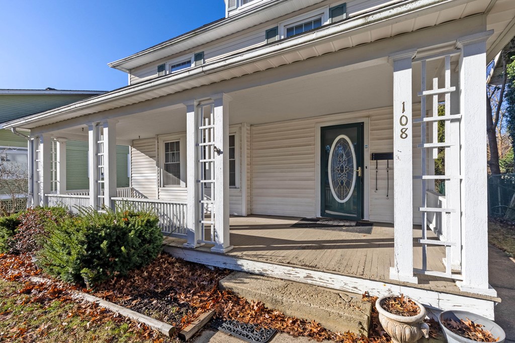 108 Parkwood Blvd Property Photo 4