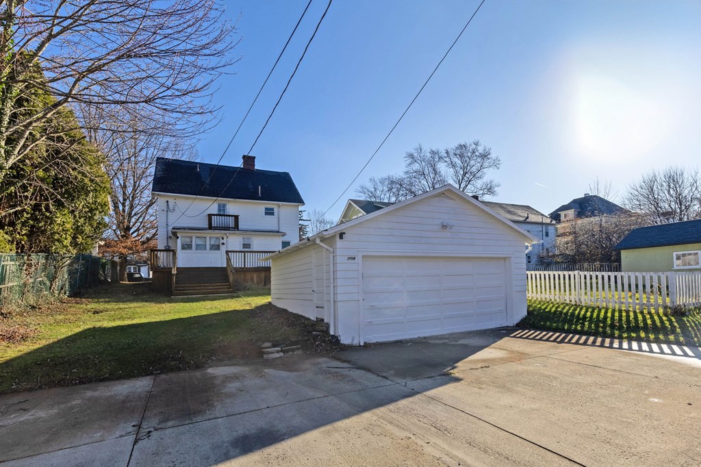 108 Parkwood Blvd Property Photo 29