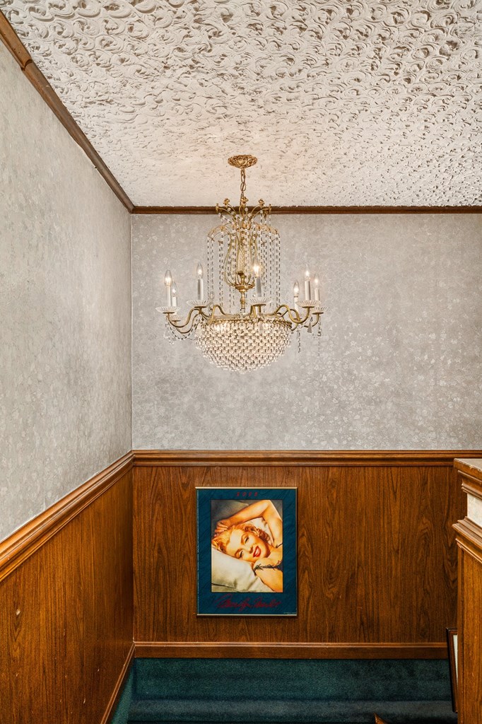 2461 Emma Lane Property Photo 15