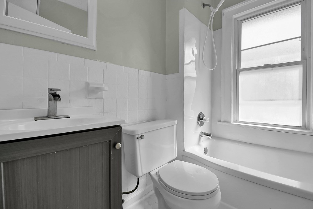 565 Garfield Place Property Photo 13