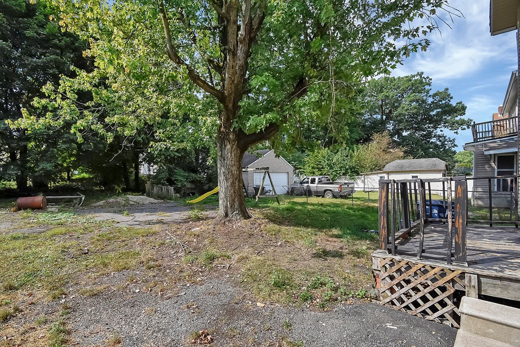 565 Garfield Place Property Photo 25