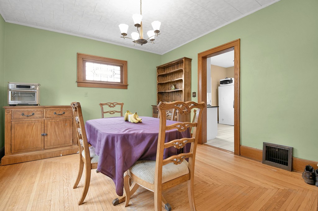 29 Park Ave Property Photo 4
