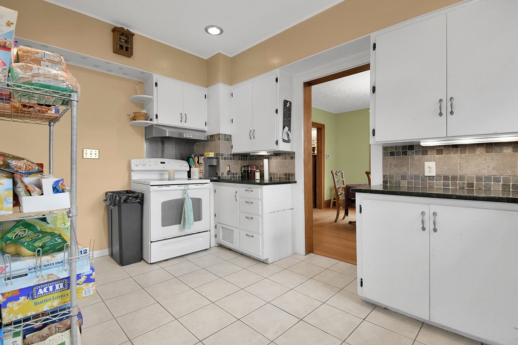 29 Park Ave Property Photo 6