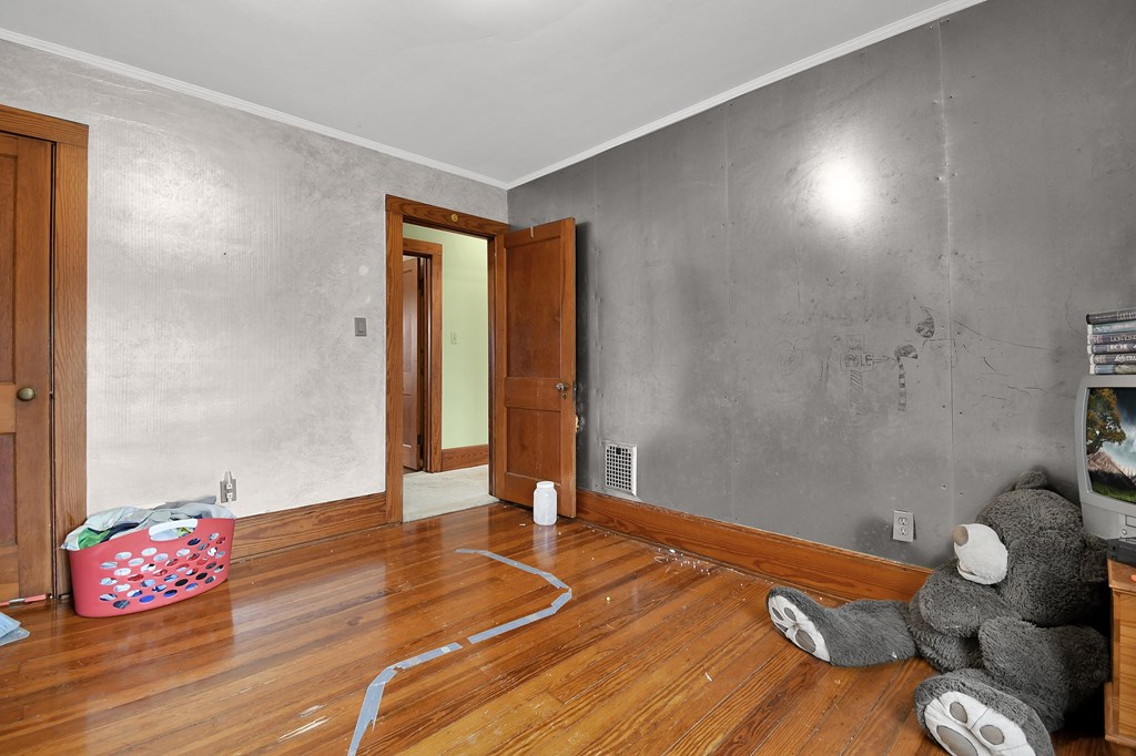 29 Park Ave Property Photo 12