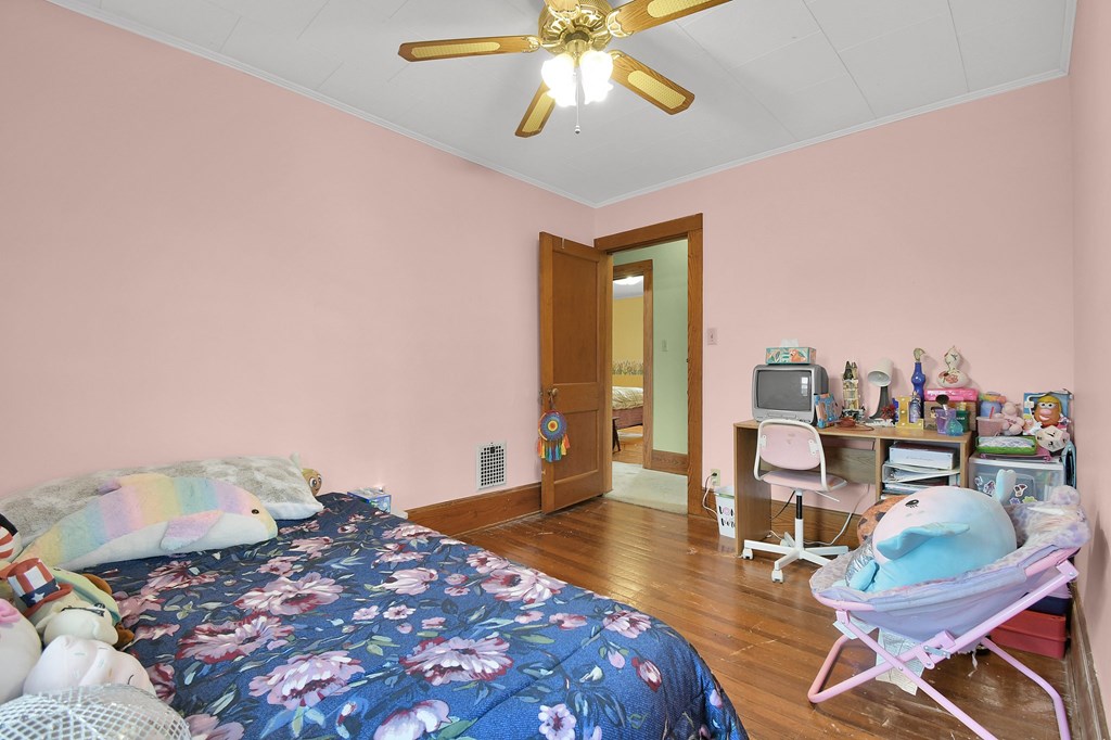 29 Park Ave Property Photo 14