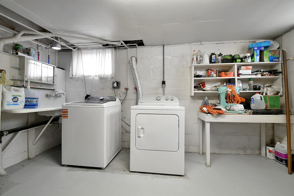 29 Park Ave Property Photo 18